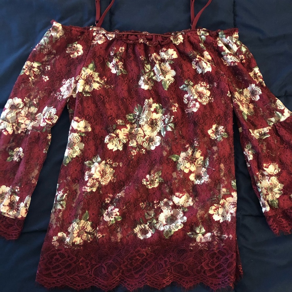 Lacey Women’s Top